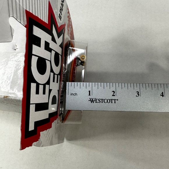 Tech Deck PlanB GUSTAVO Common Skateboard Fingerboard Red New - Picture 10 of 10